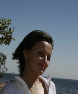 <p class='ppt-number'>221 779 + PIN 749</p><p class='ppt-pricing-de'>1,99 Euro/Min.</p>