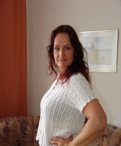 <p class='ppt-number'> 09005 208 608 562</p><p class='ppt-pricing-de'>1,99 Euro/Min. im dt. Festnetz - Mobilnetz ggf. abweichend</p>