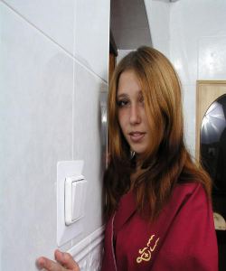 <p class='ppt-number'>221 779 + PIN 749</p><p class='ppt-pricing-de'>1,99 Euro/Min.</p>