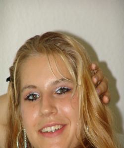 <p class='ppt-number'>09005 208 608 050</p><p class='ppt-pricing-de'>1,99 Euro/Min. im dt. Festnetz - Mobilnetz ggf. abweichend</p>