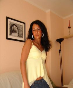 <p class='ppt-number'> 0137 77728 825</p><p class='ppt-pricing-de'>1 €/Anruf MoFu Tarif abweichend</p>